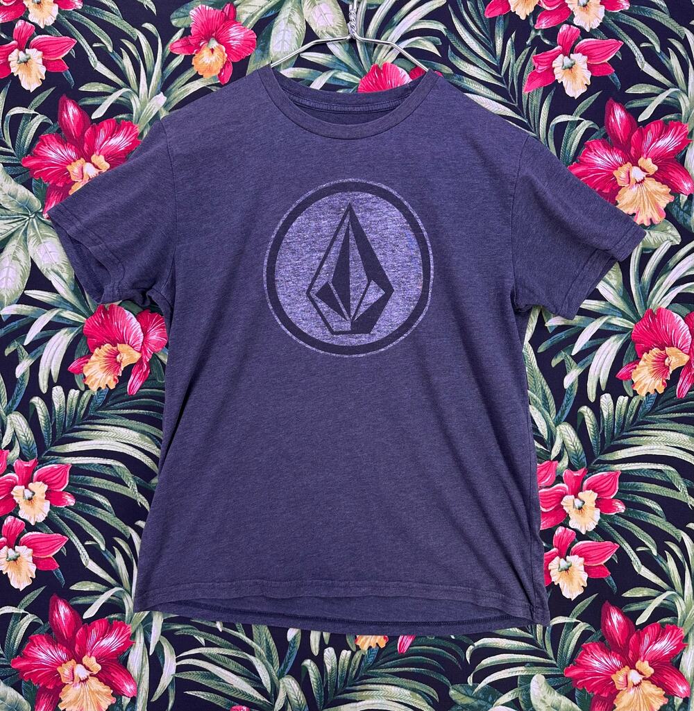 Volcom Dark Gray Tshirt Black and White Print Size Medium